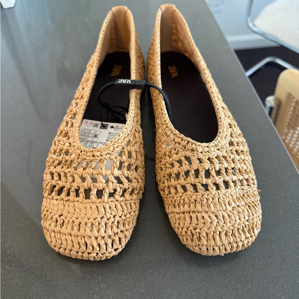 ZARA Tan Woven Raffia Ballet Flats